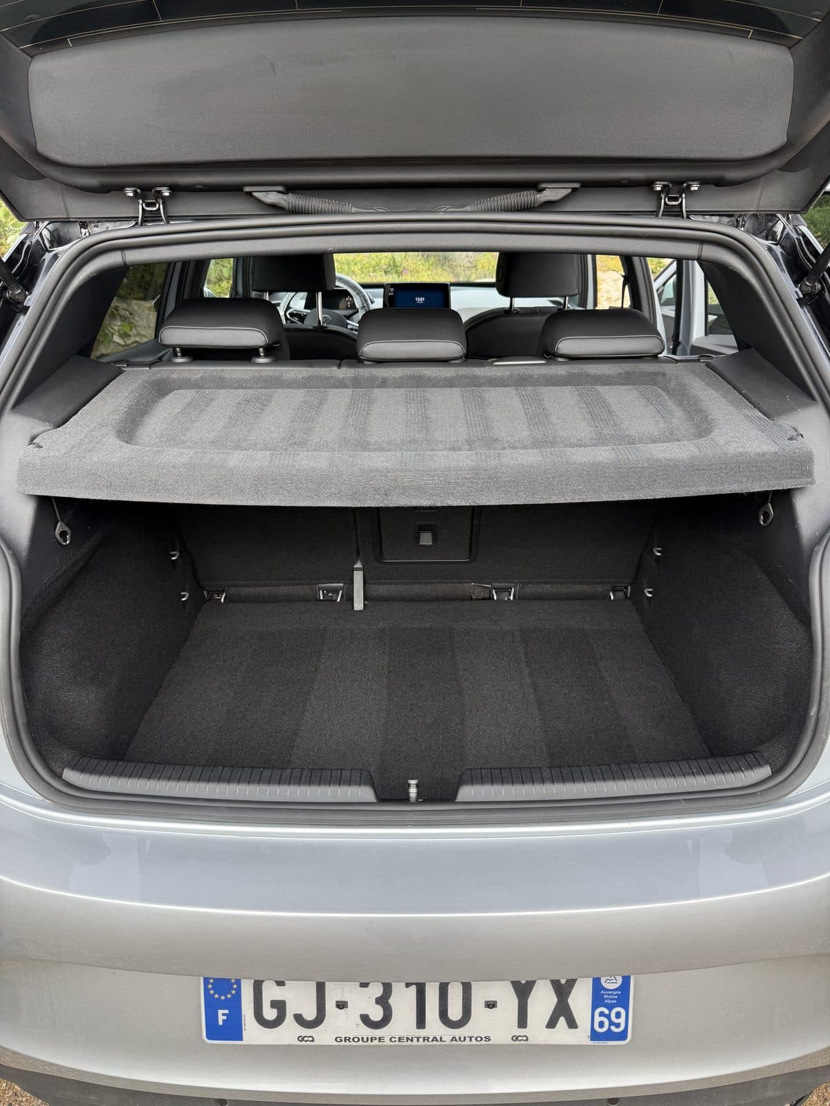 Nettoyage coffre véhicule en profondeur à Lyon