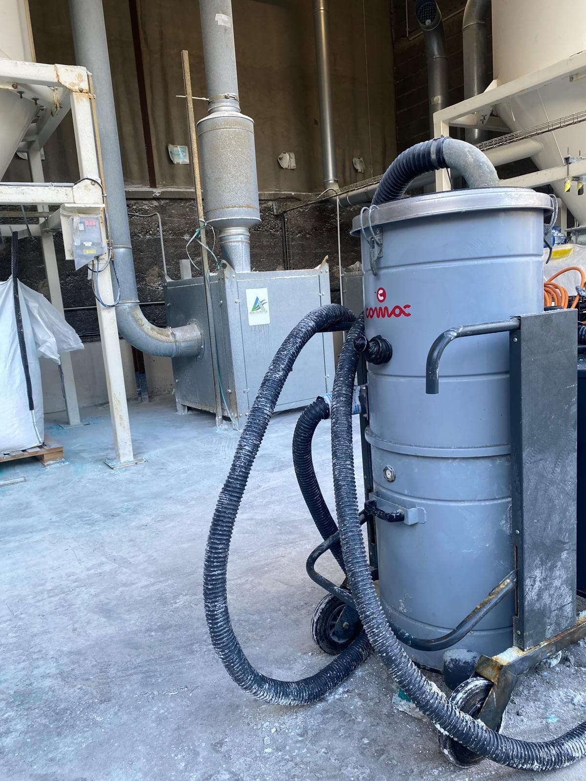 Équipement de nettoyage industriel JB Service Lyon