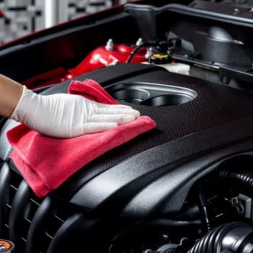 Nettoyage compartiment moteur véhicule à Lyon