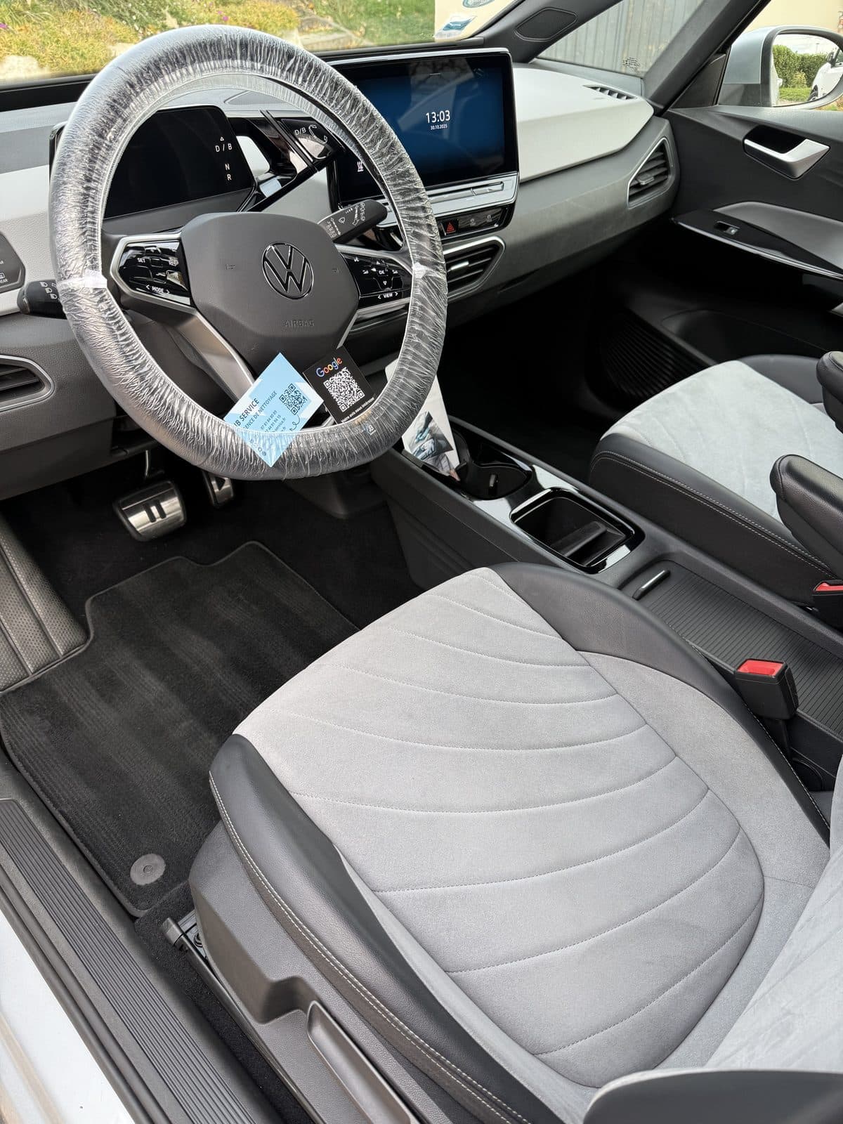 Résultat final nettoyage véhicule à Lyon par JB Service