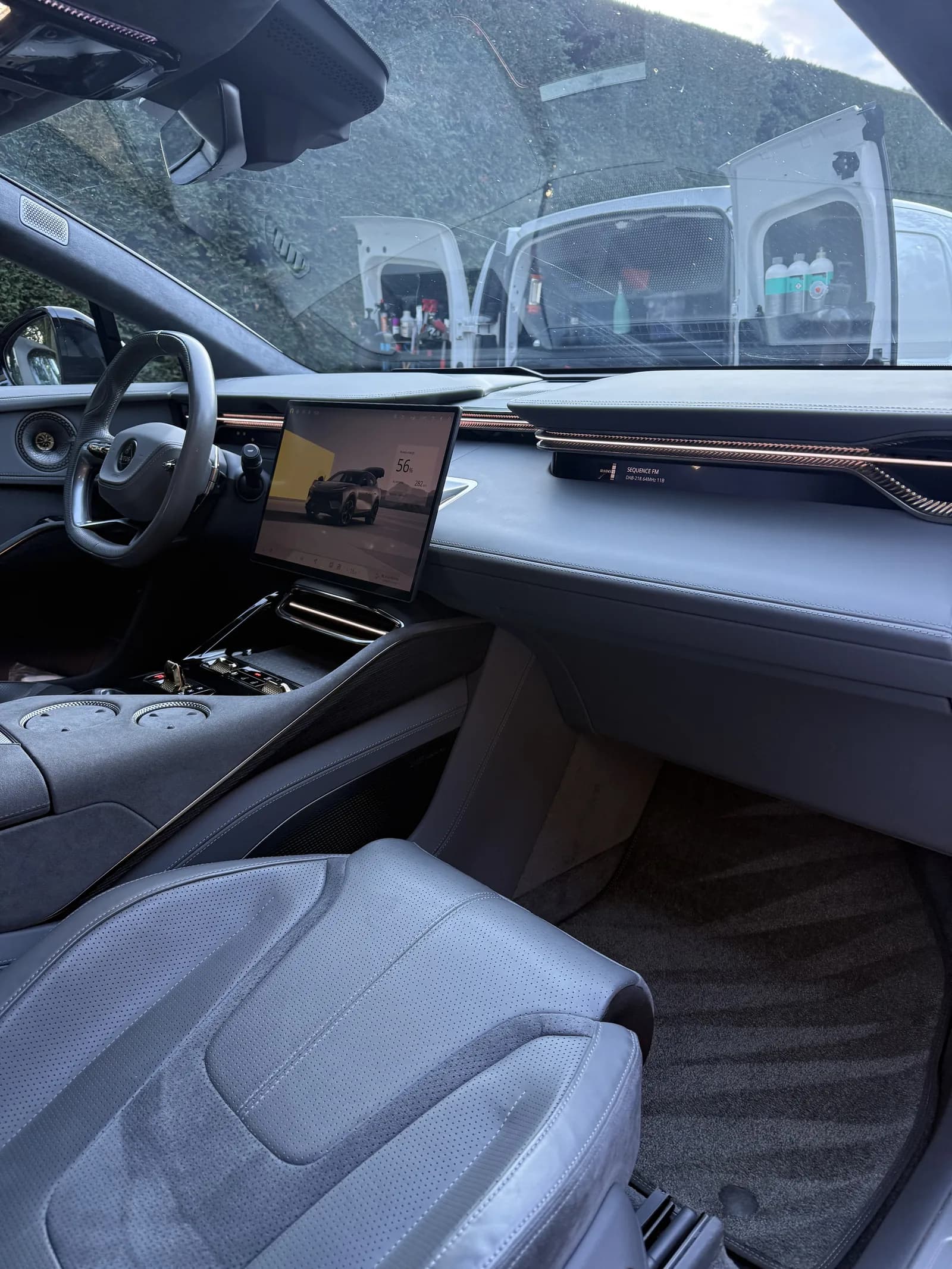 Nettoyage interieur Lotus tableau de bord et siege cuir par JB Service Lyon