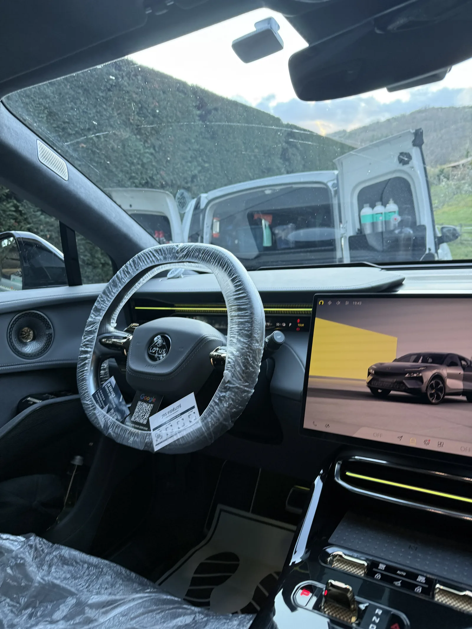 Nettoyage interieur Lotus volant protege lors du lavage auto sans eau JB Service Lyon